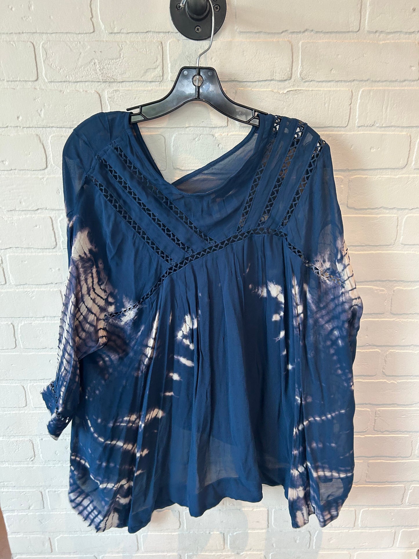 Top Long Sleeve By Free People In Blue, Size: Xs