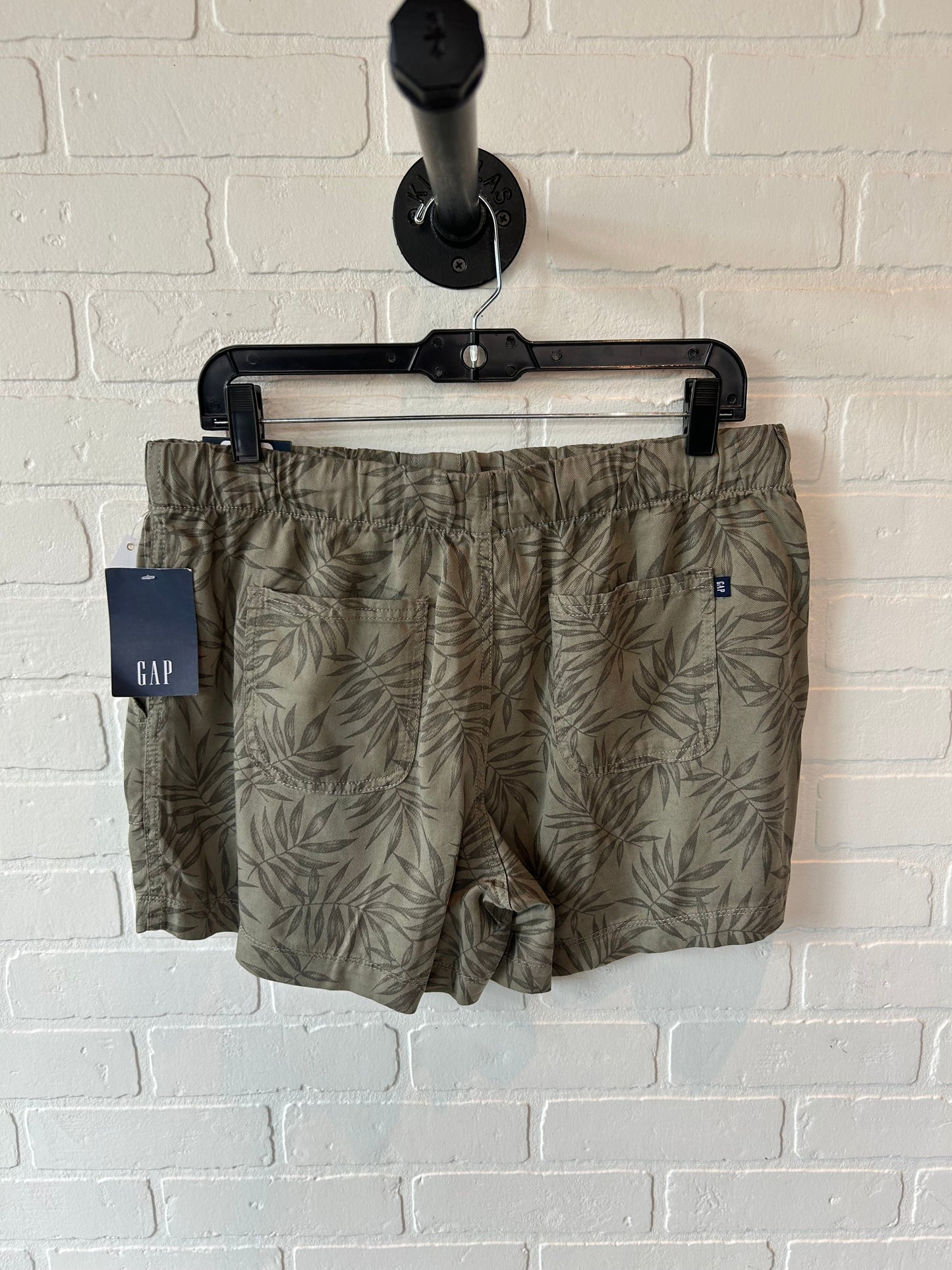 Shorts By Gap In Green, Size: 8