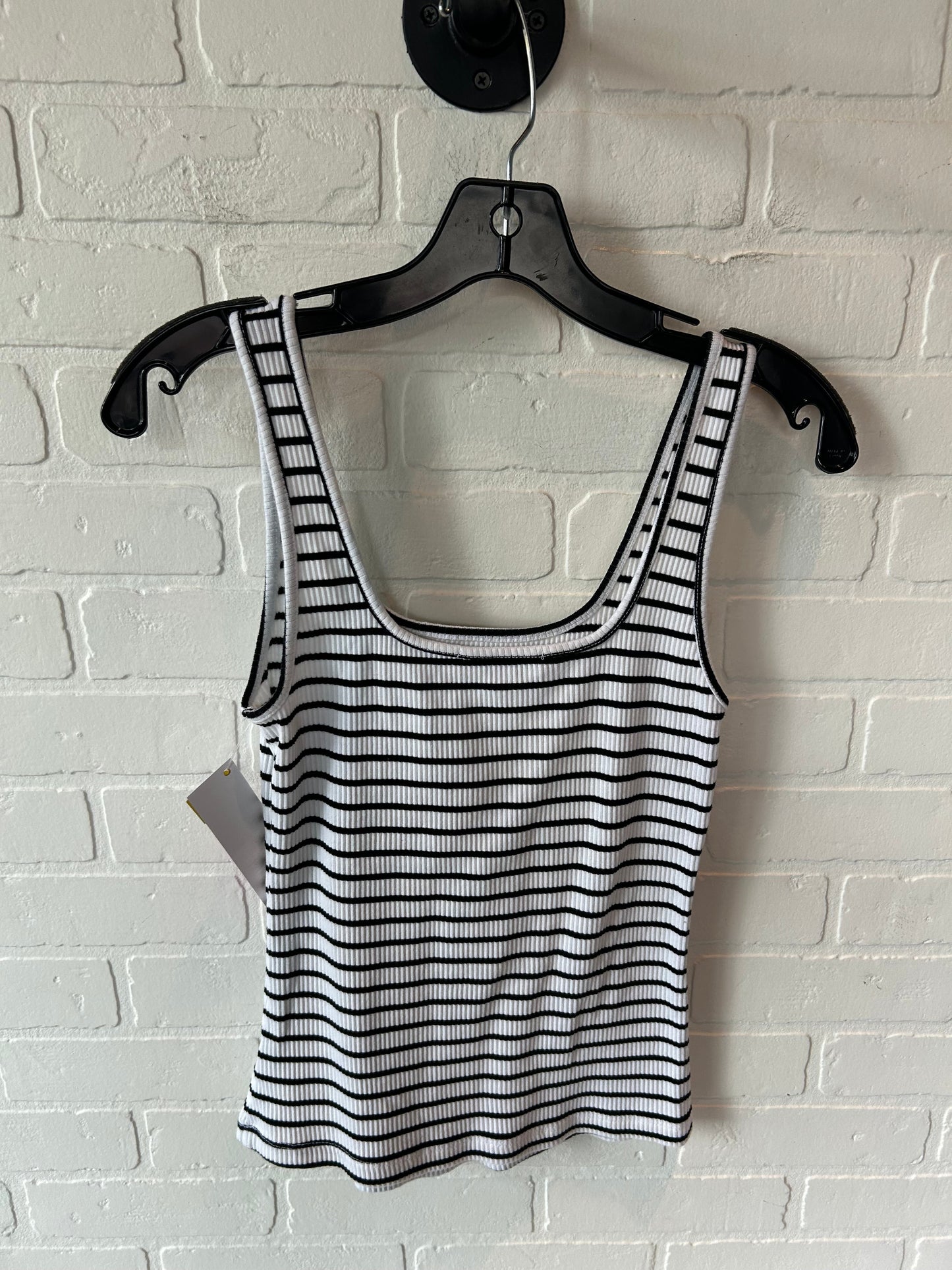 Top Sleeveless Basic By Eri + Ali In Black & White, Size: M