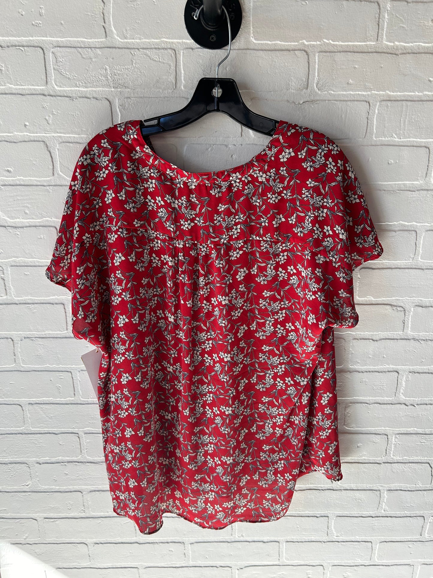 Top Short Sleeve By Banana Republic In Red & White, Size: Xl