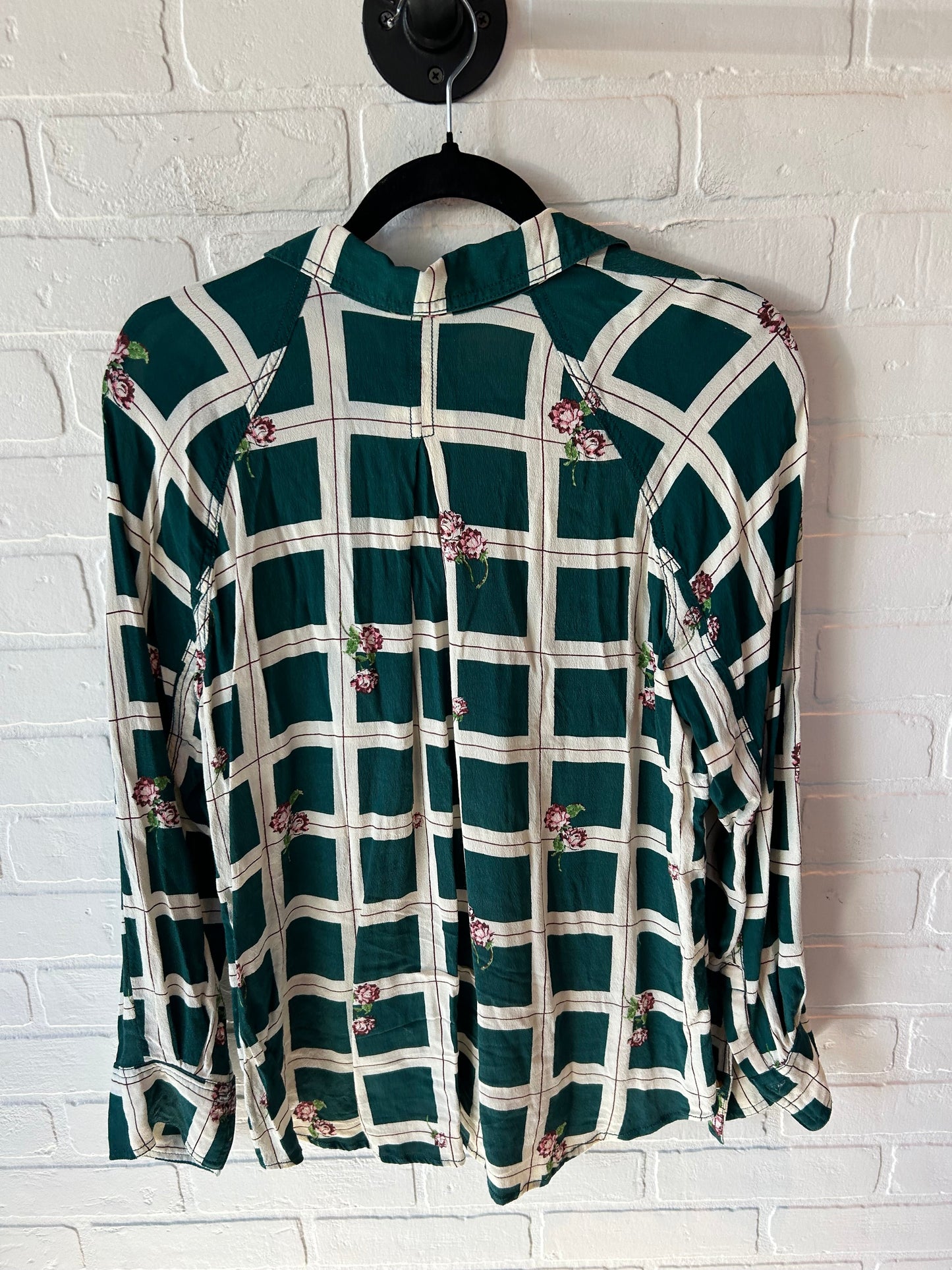 Top Long Sleeve By Free People In Green & White, Size: L