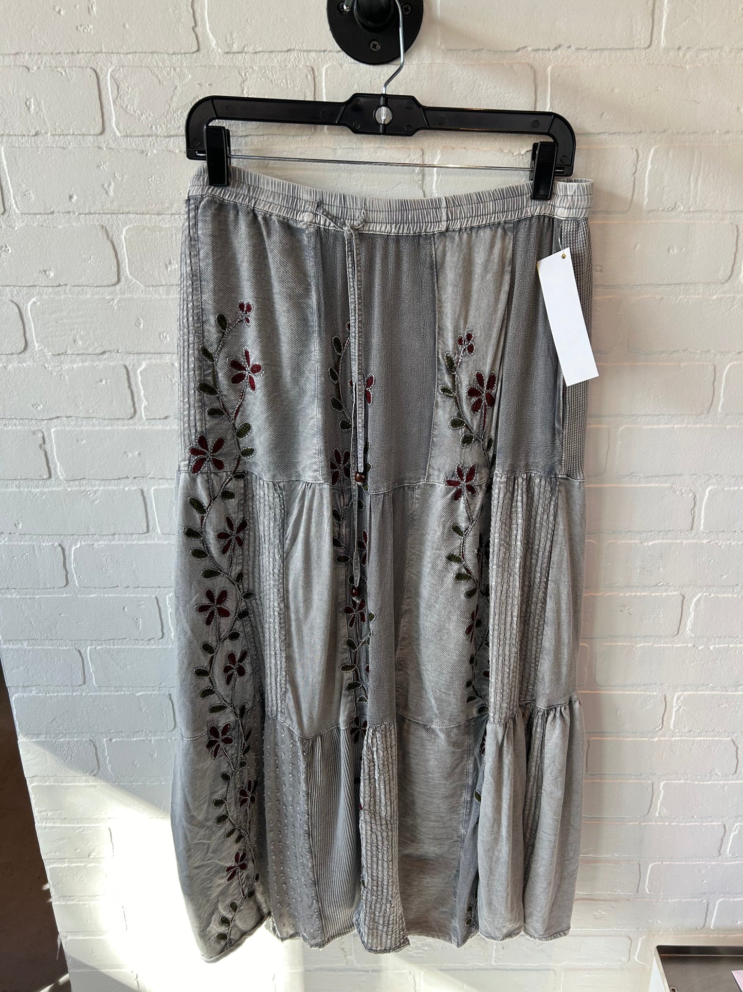 Skirt Maxi By Clothes Mentor In Grey, Size: 14