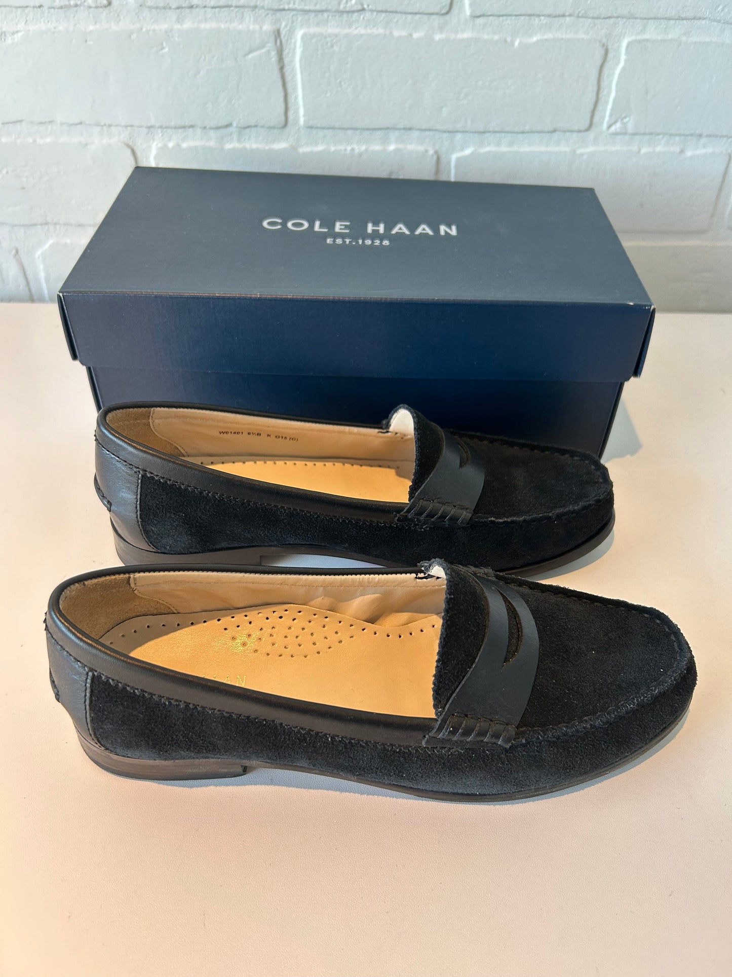 Shoes Flats By Cole-haan In Black, Size: 6.5