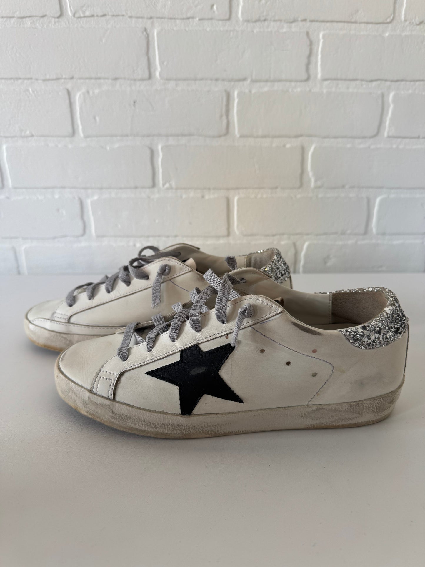 Shoes Luxury Designer By Golden Goose In Black & White, Size: 6