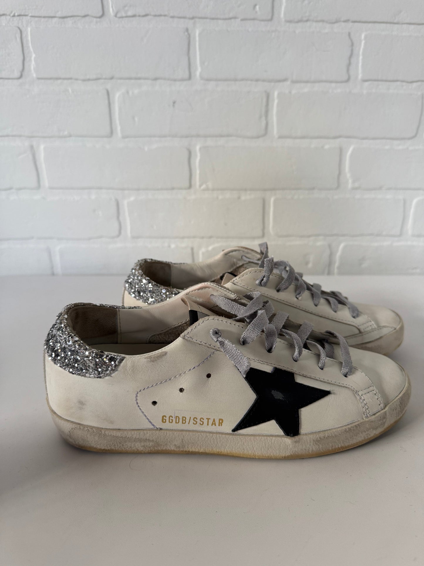 Shoes Luxury Designer By Golden Goose In Black & White, Size: 6