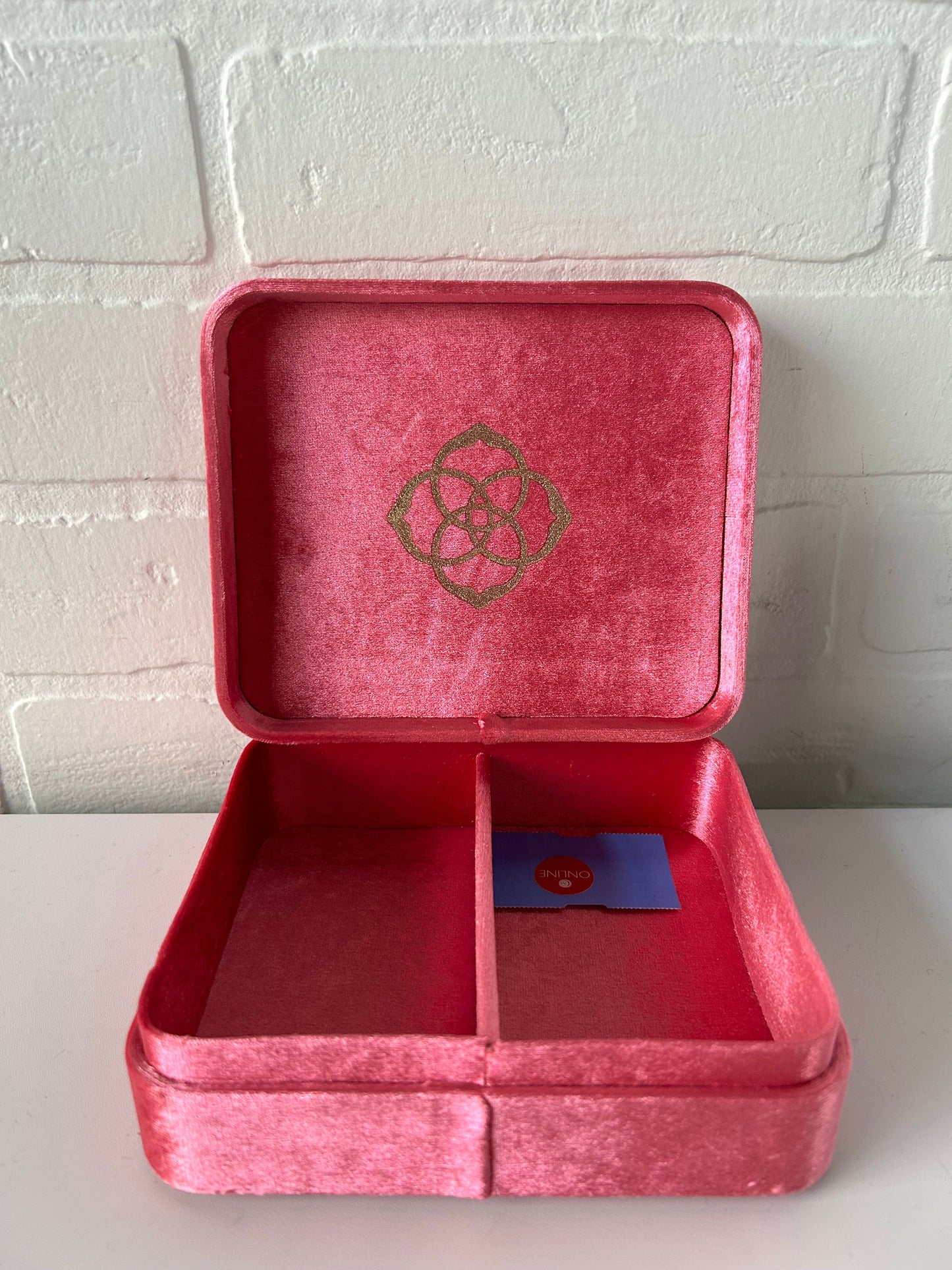 Jewelry Case By Kendra Scott, Size: Small