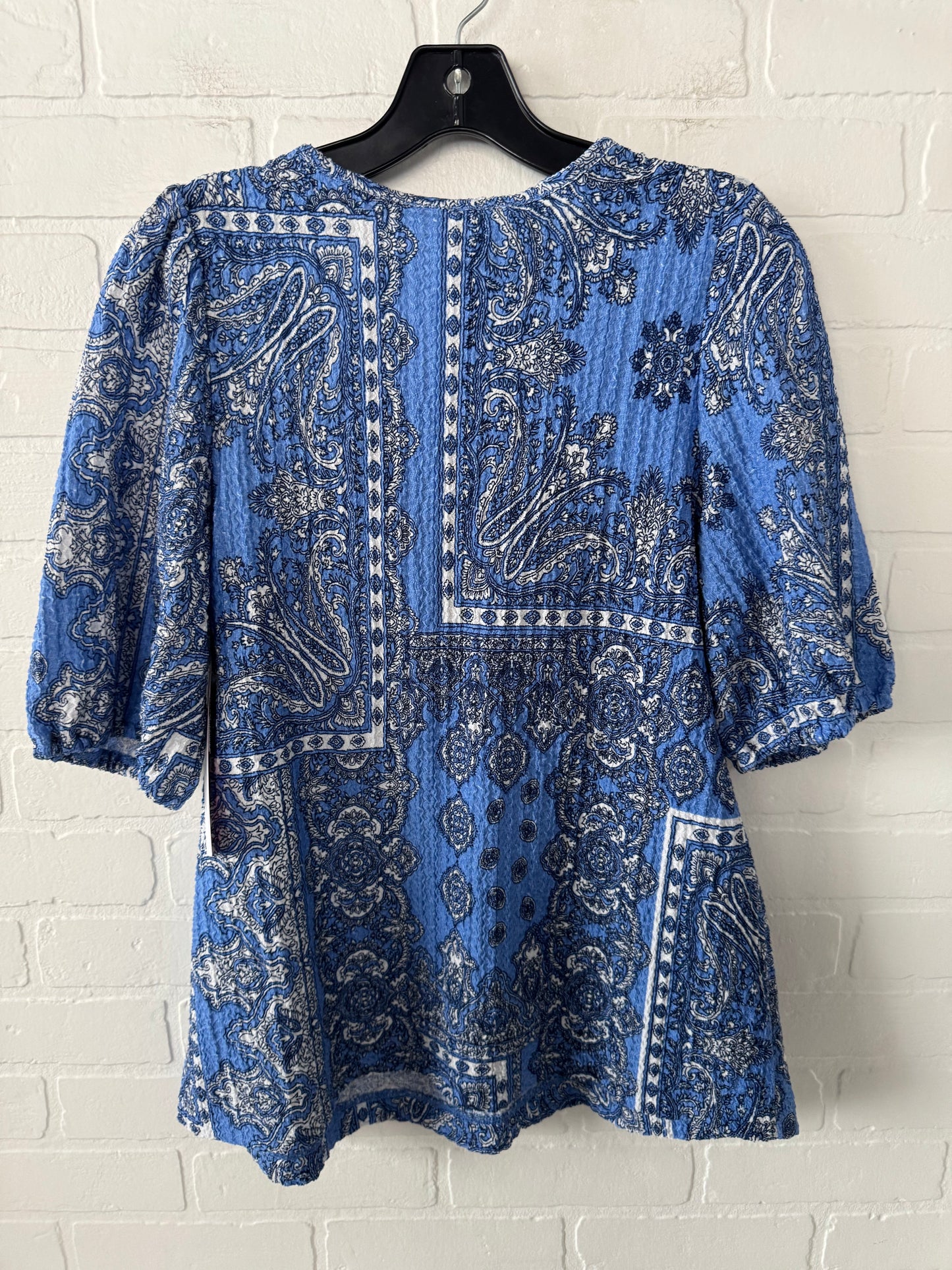 Top Short Sleeve By Loft In Blue & White, Size: M