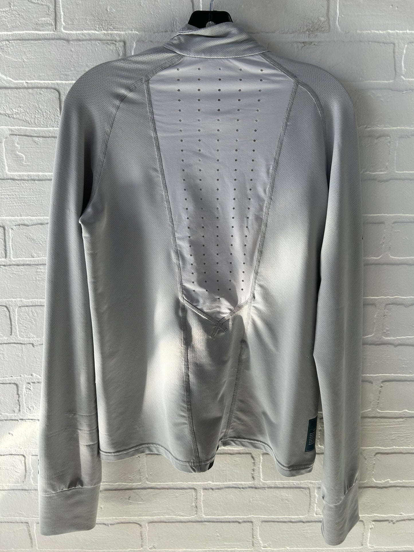 Athletic Top Long Sleeve Collar By On In Grey, Size: M