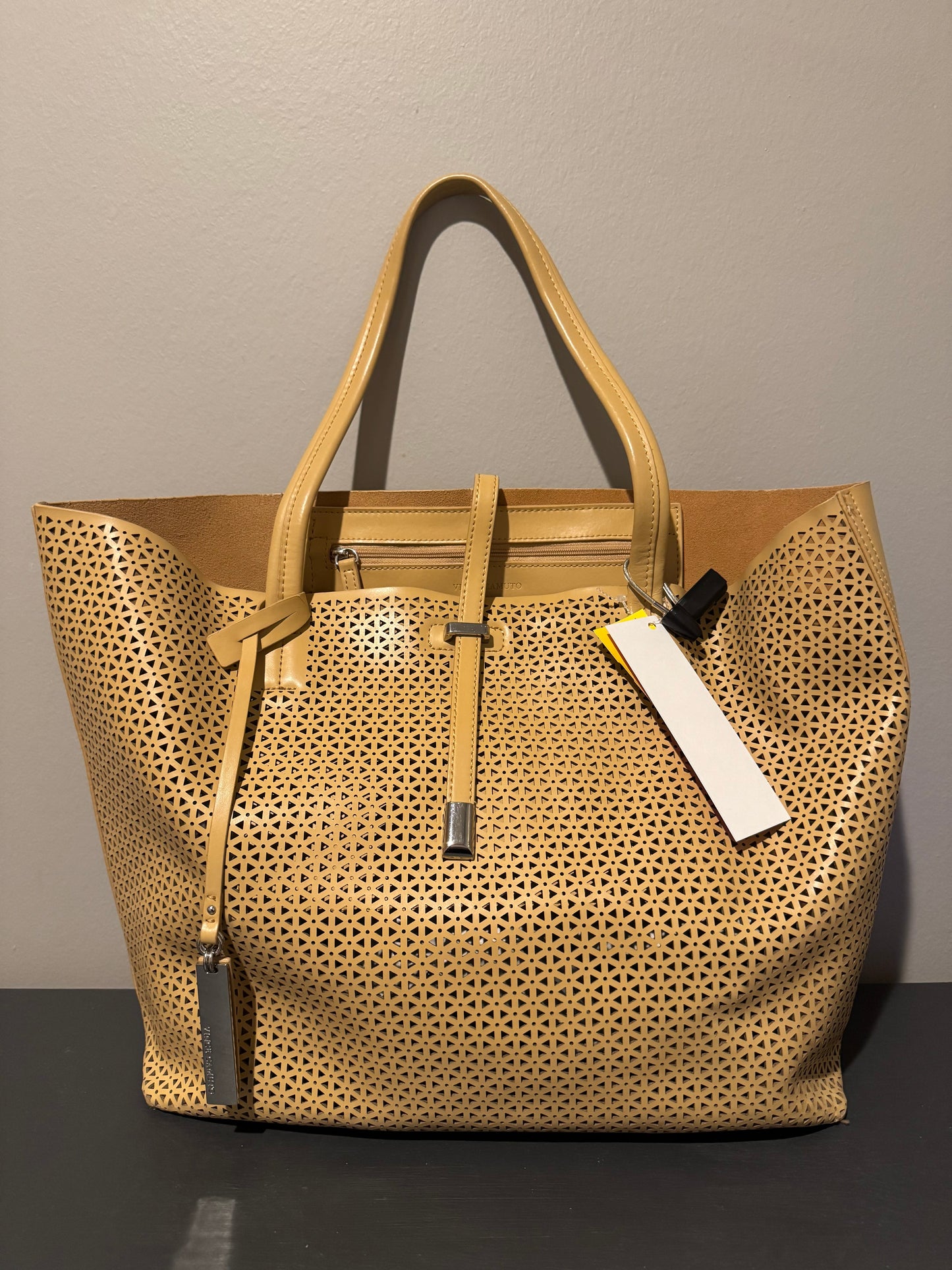 Tote By Vince Camuto, Size: Large