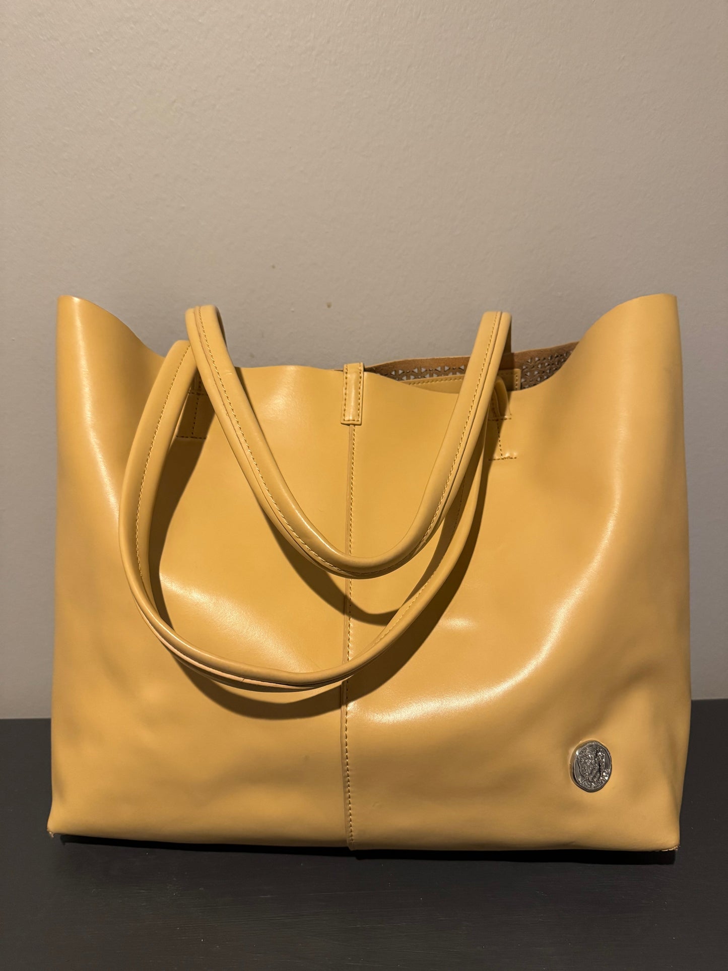 Tote By Vince Camuto, Size: Large