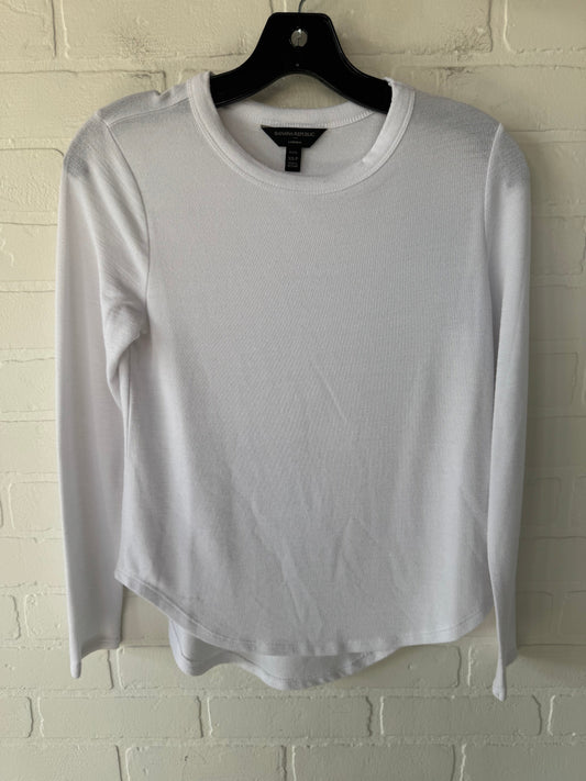 Top Long Sleeve Basic By Banana Republic In White, Size: Xsp