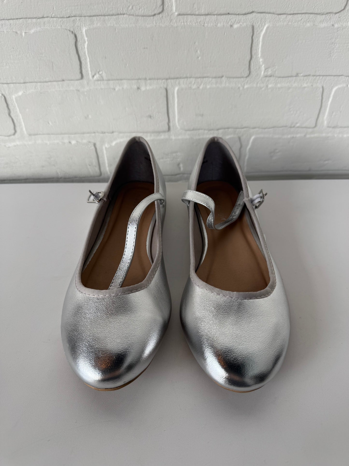 Shoes Flats By Madden Girl In Silver, Size: 9