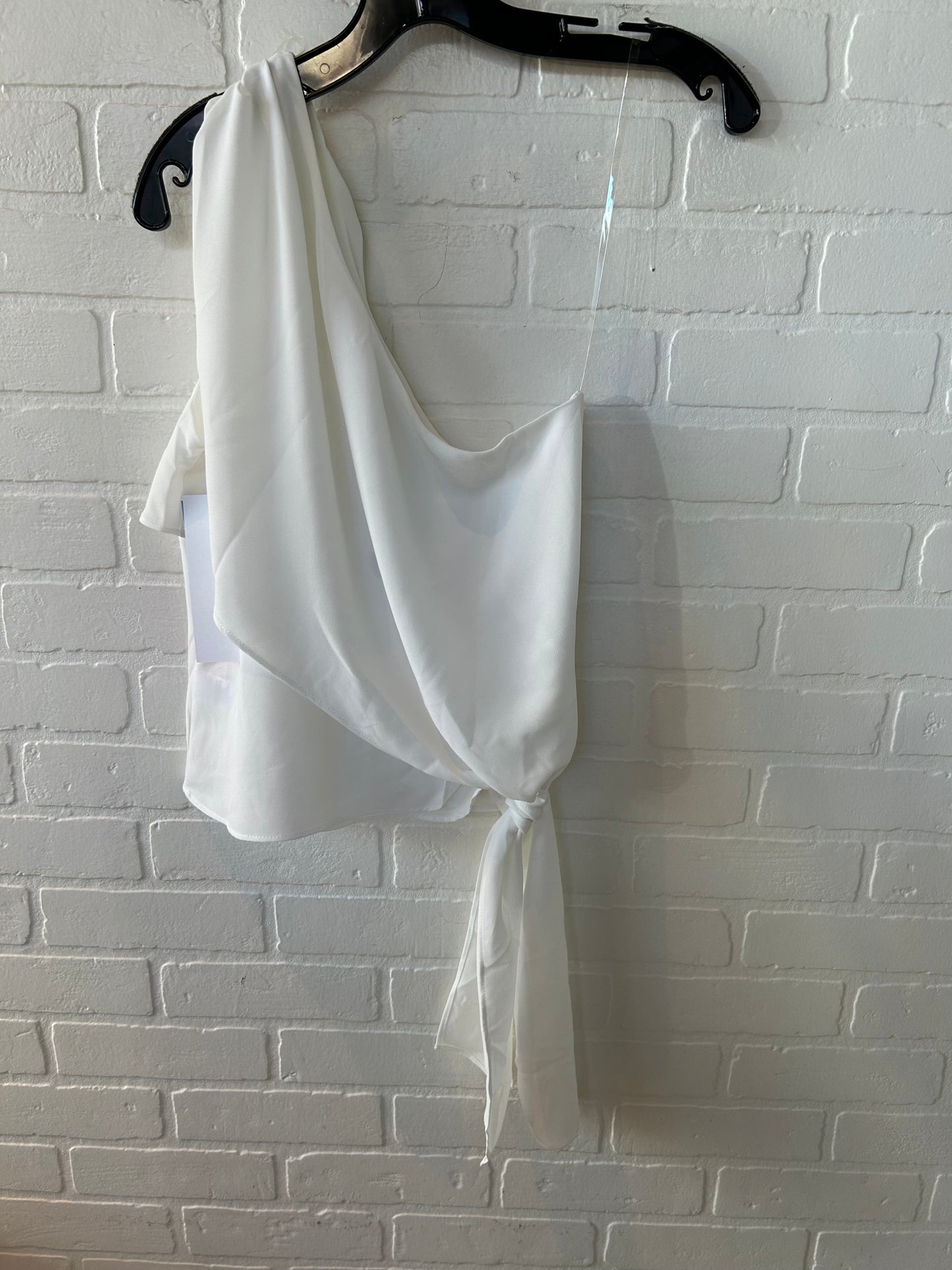 Top Sleeveless By Lush In White, Size: S