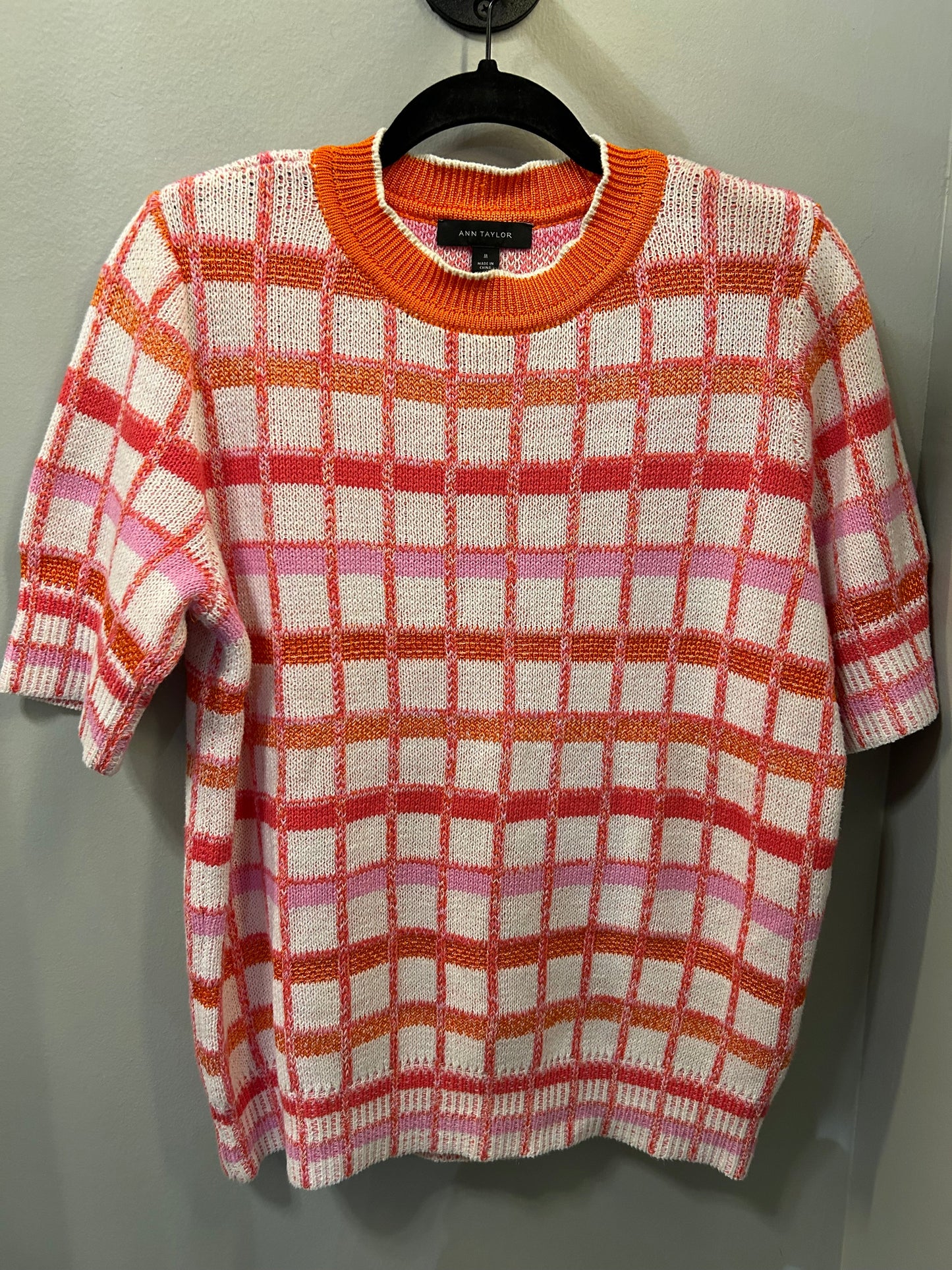 Sweater Short Sleeve By Ann Taylor In Pink & White, Size: M