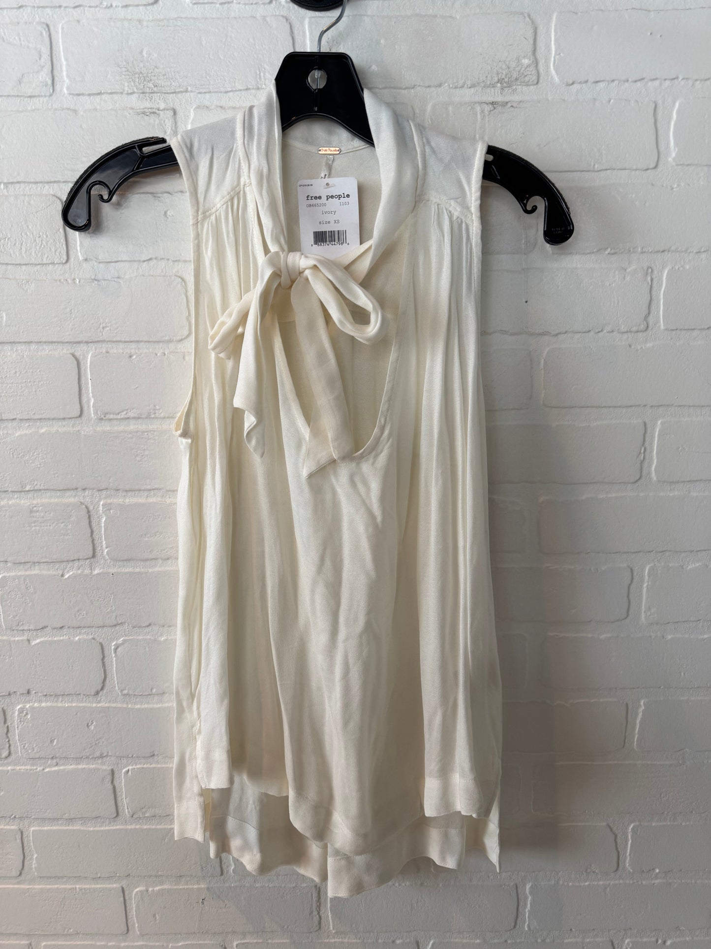 Top Sleeveless By Free People In Cream, Size: Xs