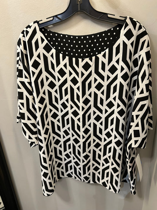 Top Short Sleeve By Chicos In Black & White, Size: 2x