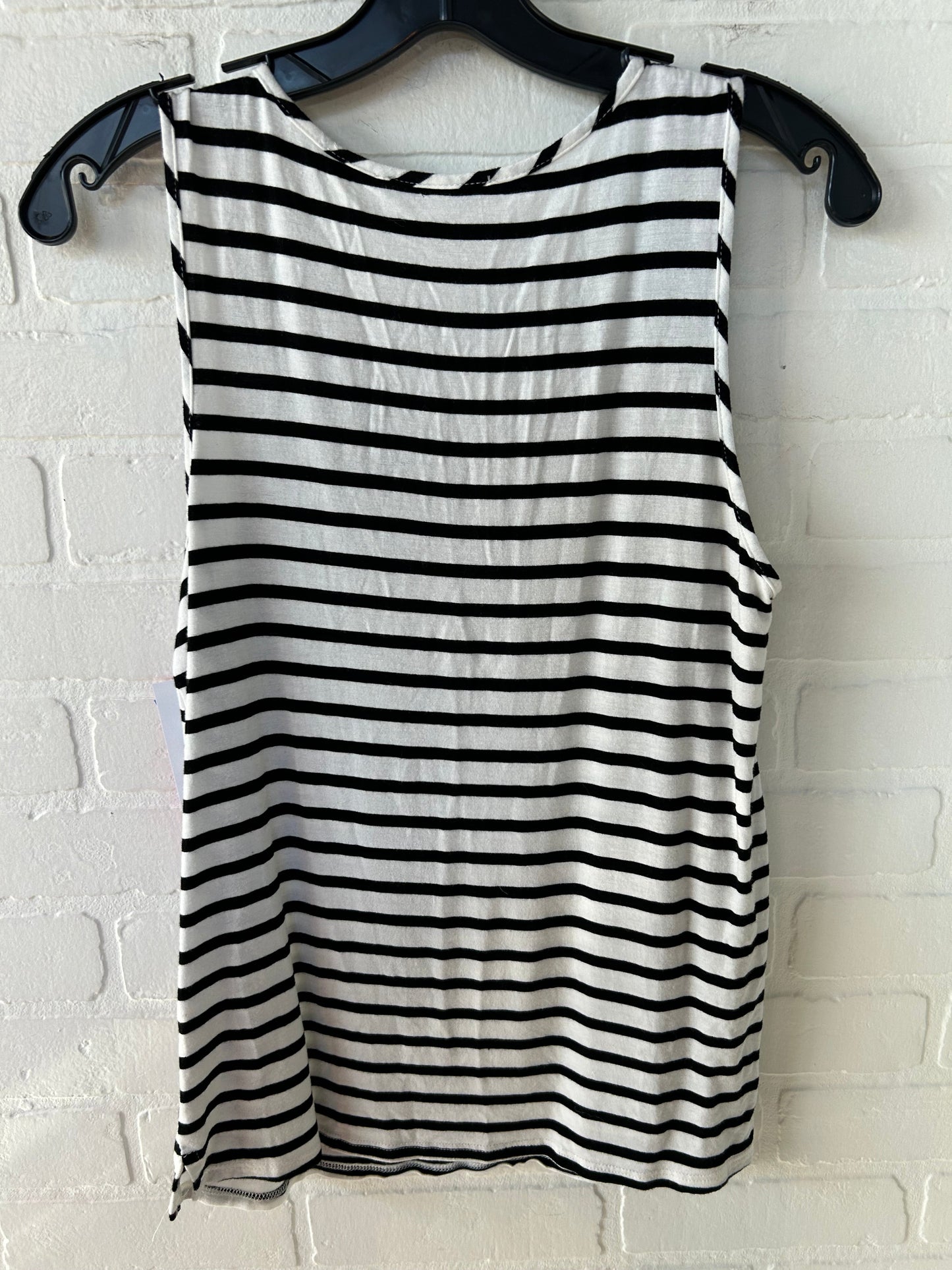 Top Sleeveless Basic By Green Envelope In Black & White, Size: S