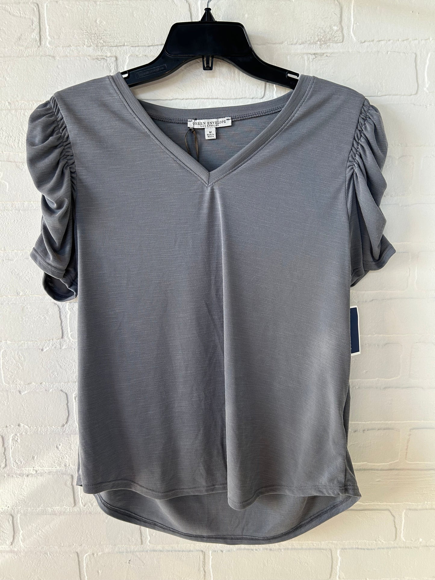 Top Short Sleeve By Green Envelope In Grey, Size: M