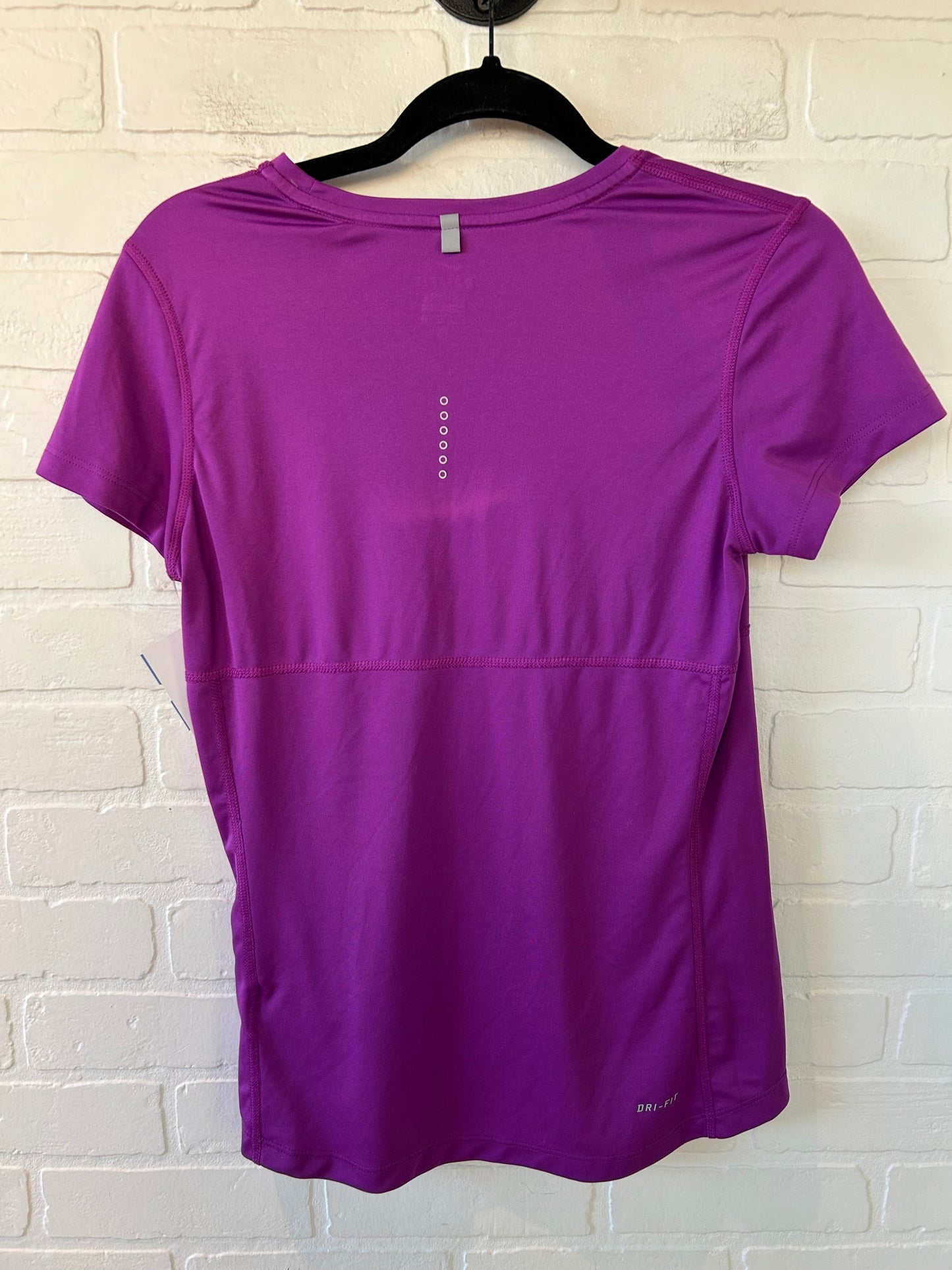 Athletic Top Short Sleeve By Nike In Purple, Size: S