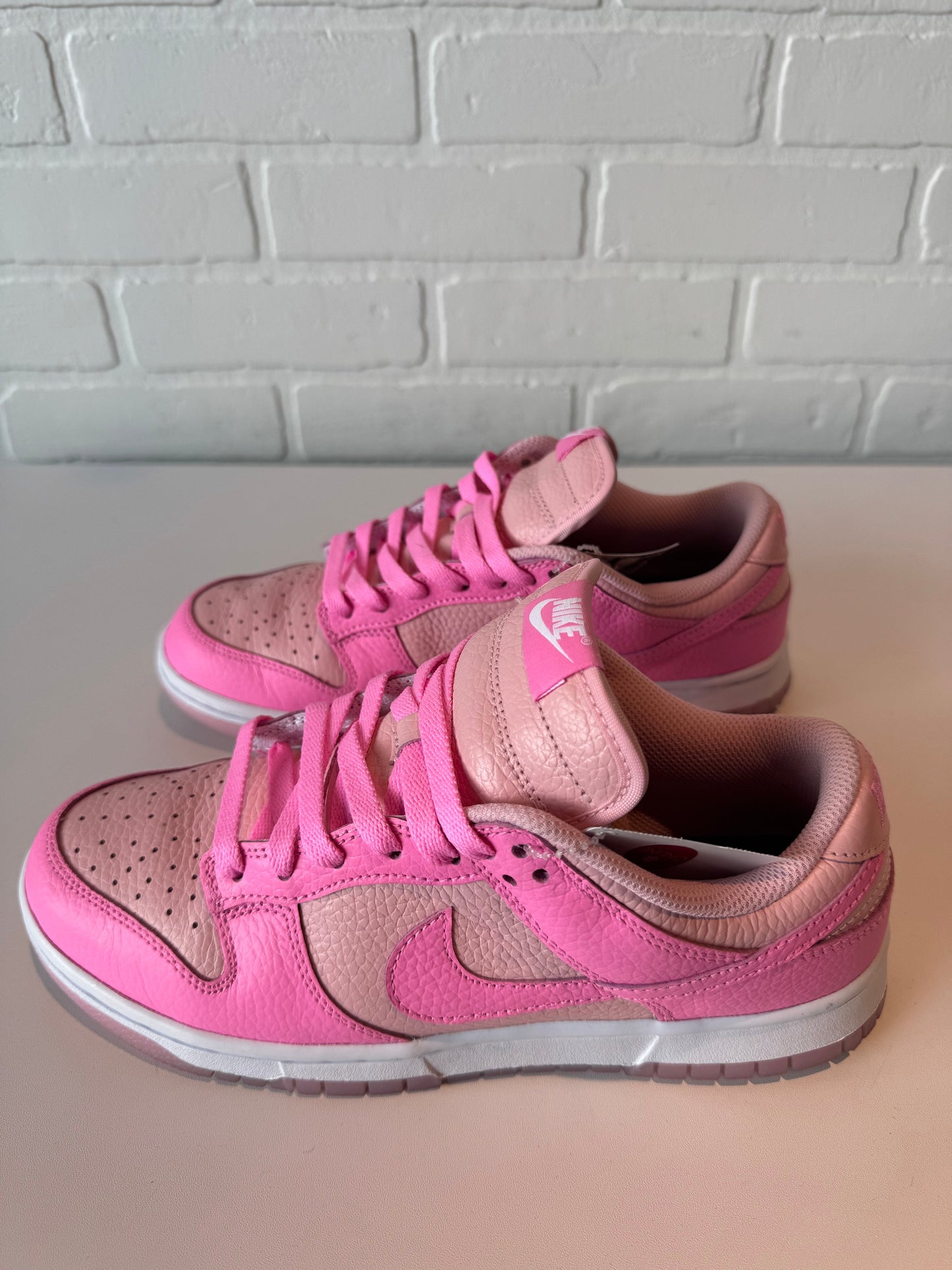 Shoes Sneakers By Nike In Pink, Size: 7.5