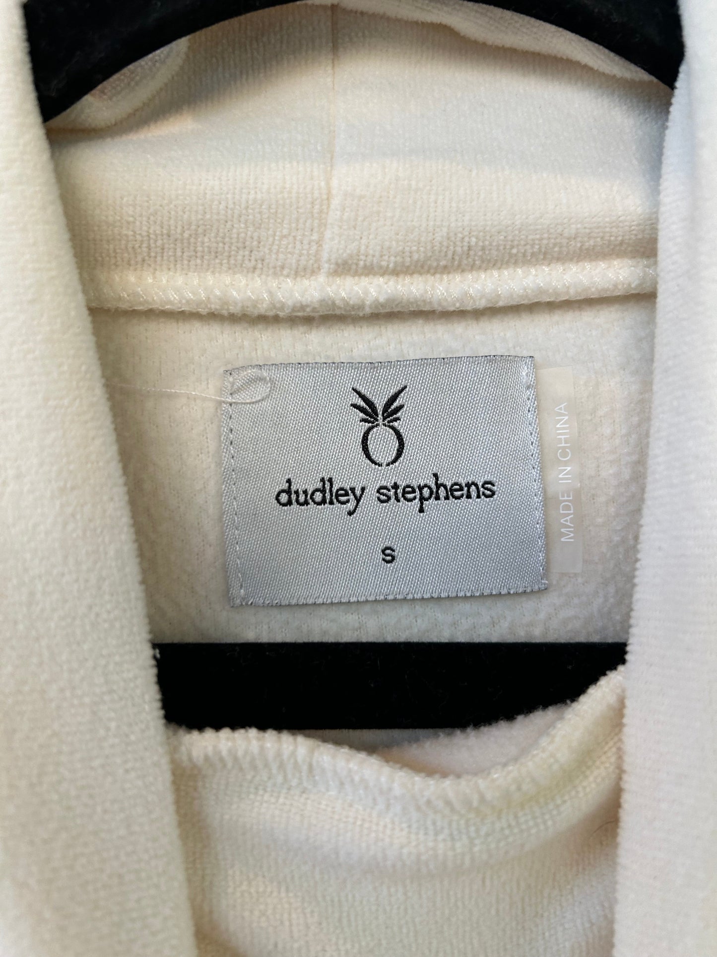 Sweatshirt Collar By Dudley Stephens In Cream, Size: S