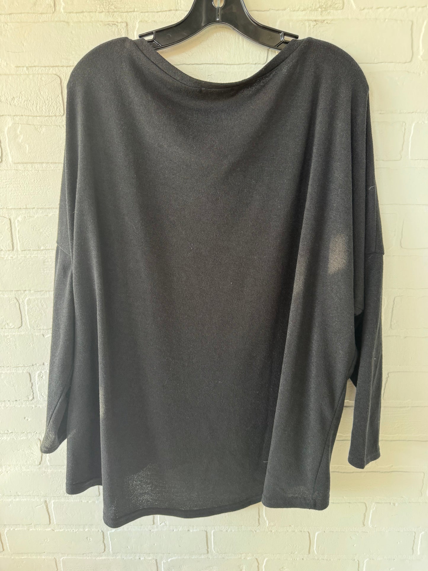 Top Long Sleeve By  UGET  In Black, Size: Xxl