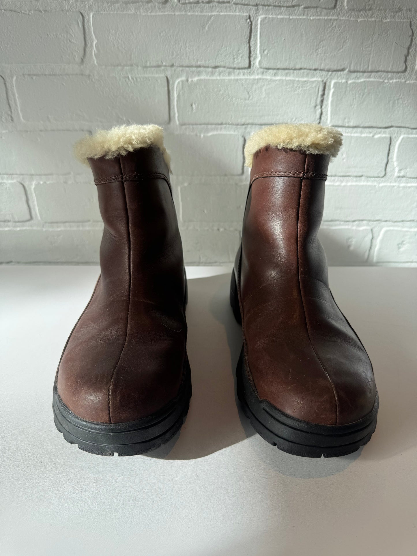 Boots Designer By Ugg In Brown, Size: 9