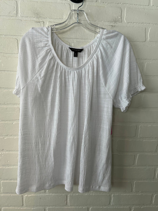 Top Short Sleeve By Banana Republic In White, Size: M