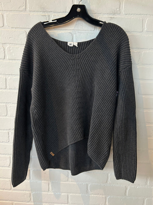 Sweater By Clothes Mentor In Grey, Size: M