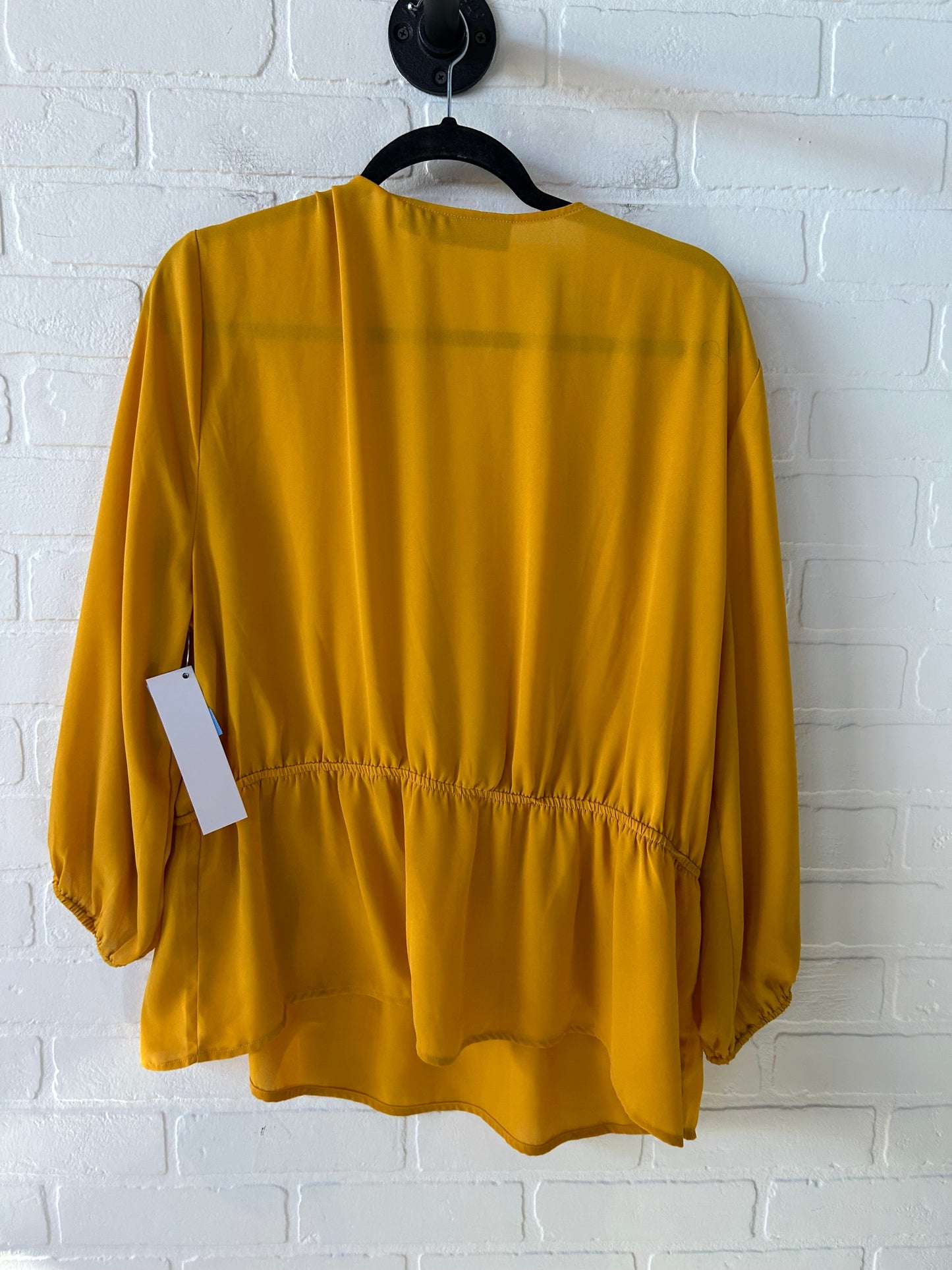 Top Long Sleeve By New York And Co In Yellow, Size: Xxl