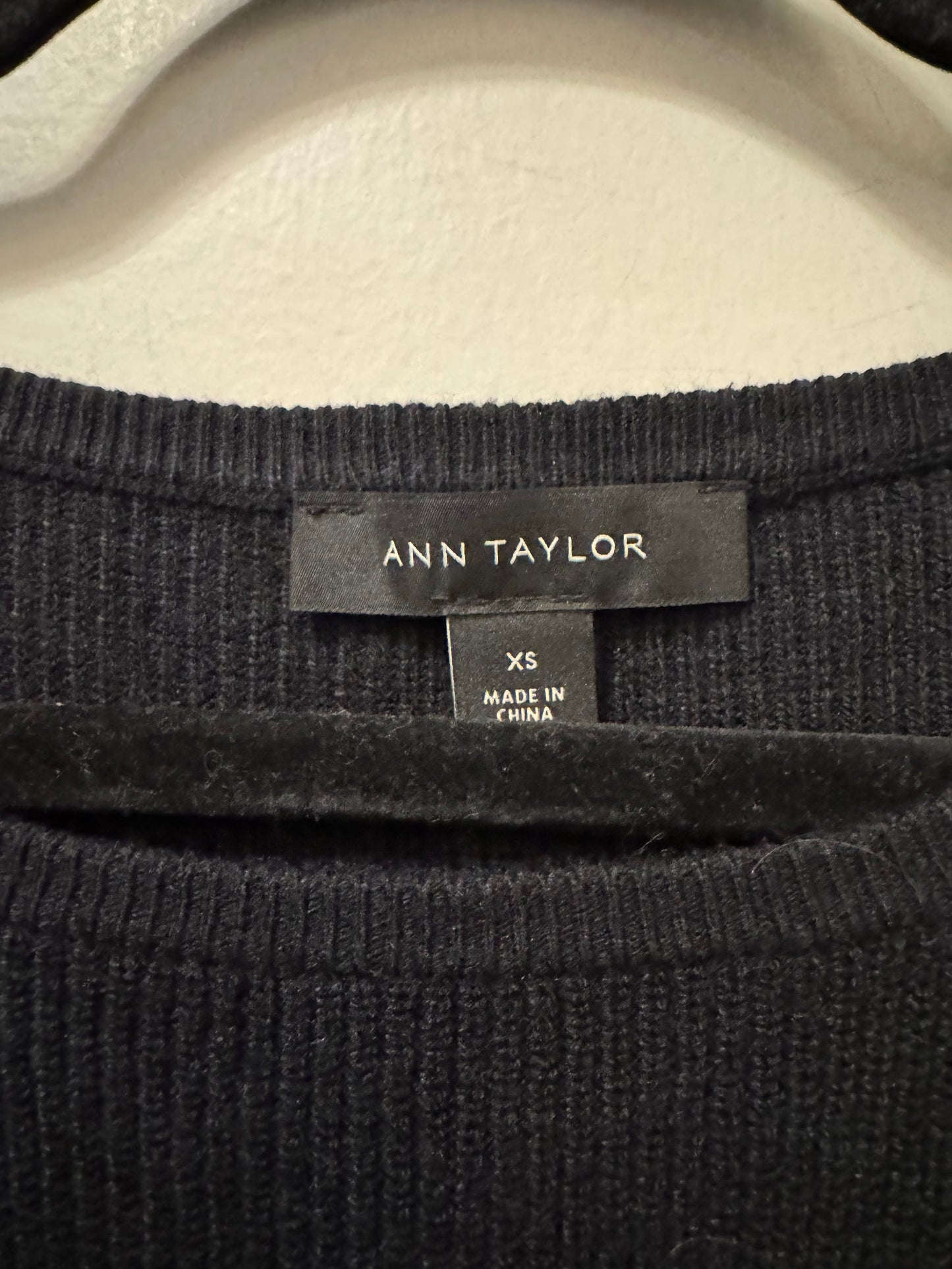 Sweater By Ann Taylor In Black, Size: Xs