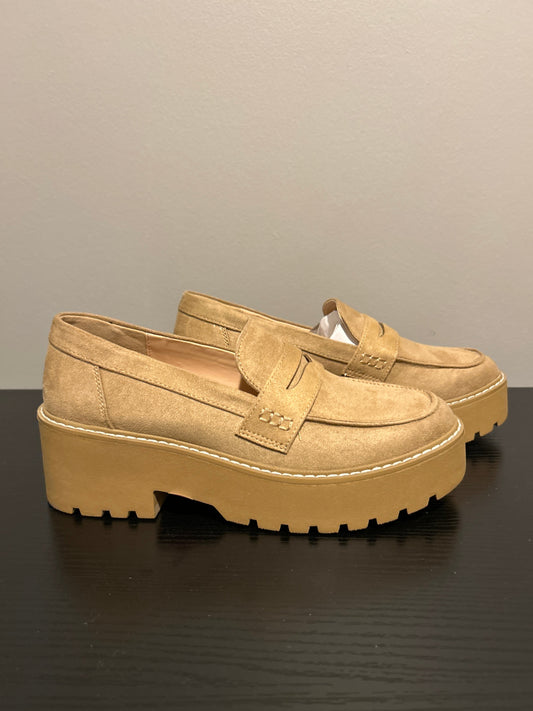 Shoes Flats By  JF In Tan, Size: 7.5