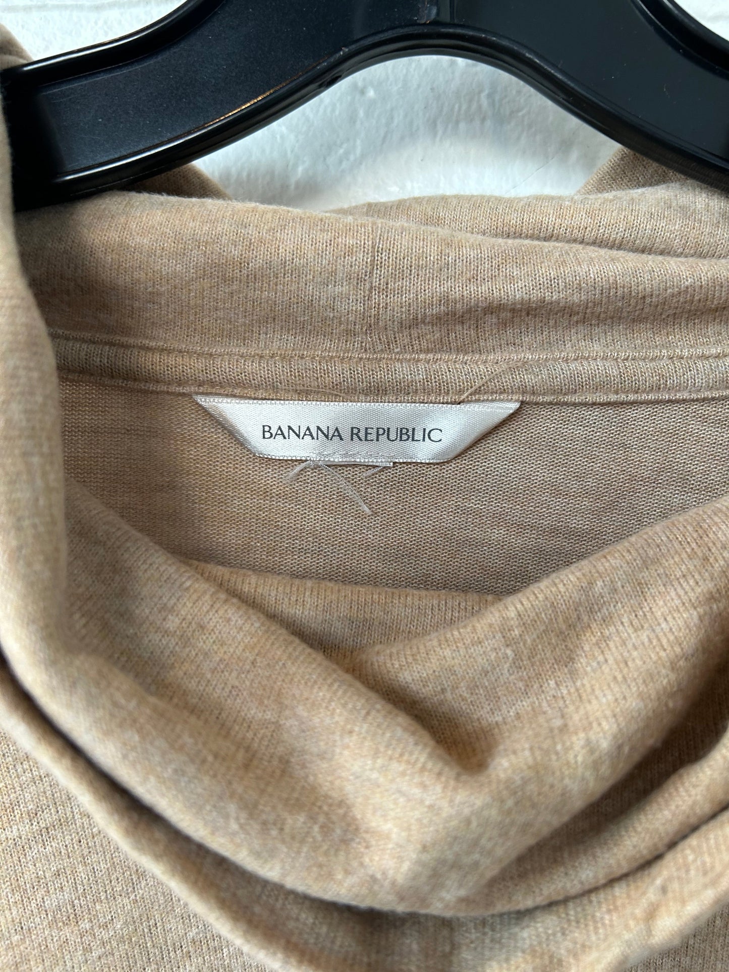 Top Long Sleeve By Banana Republic In Tan, Size: Xl