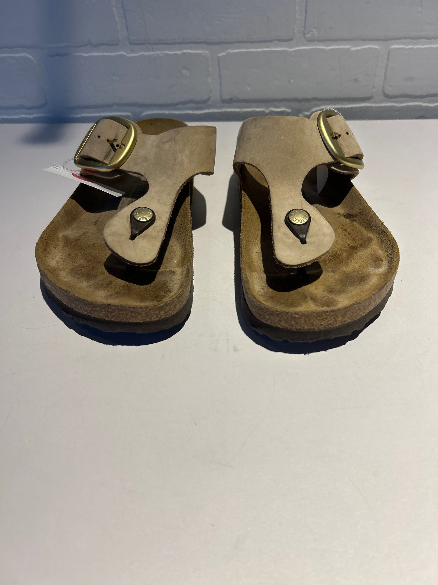 Sandals Flats By Birkenstock In Tan, Size: 10.5