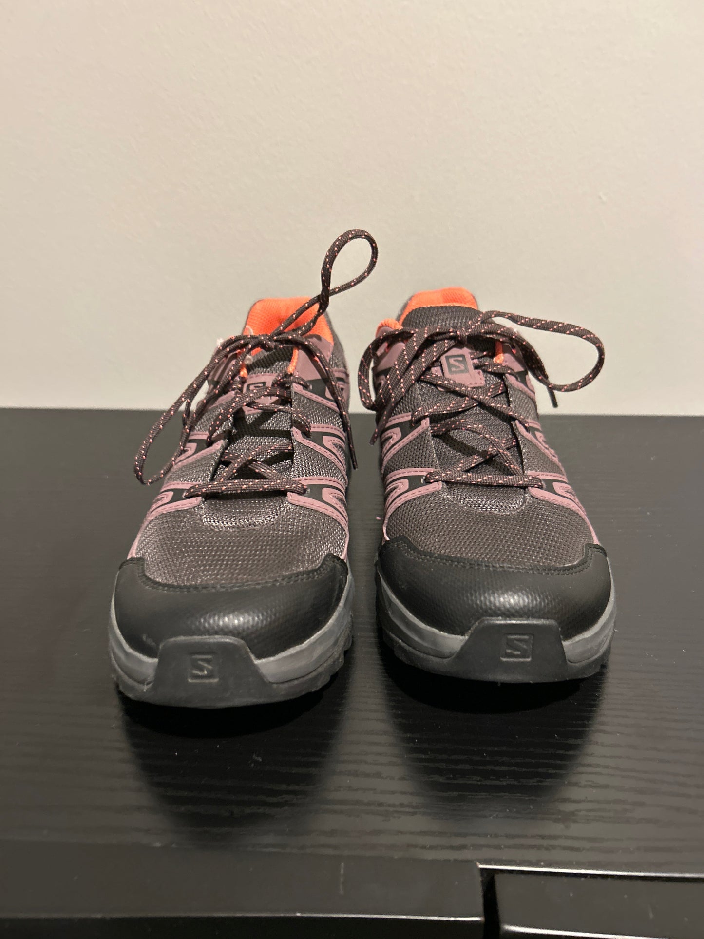 Shoes Athletic By SALOMON In Black & Pink, Size: 8.5