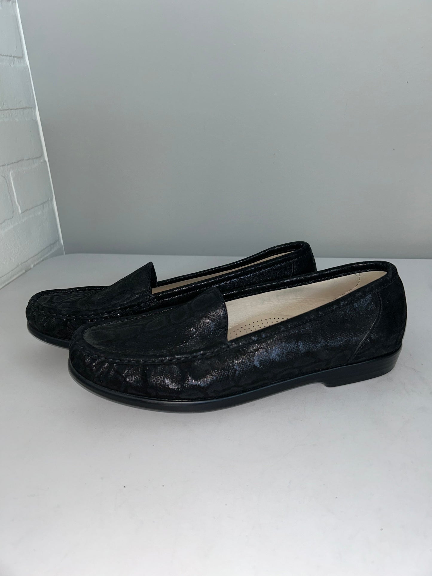 Shoes Flats By Sas In Black, Size: 11