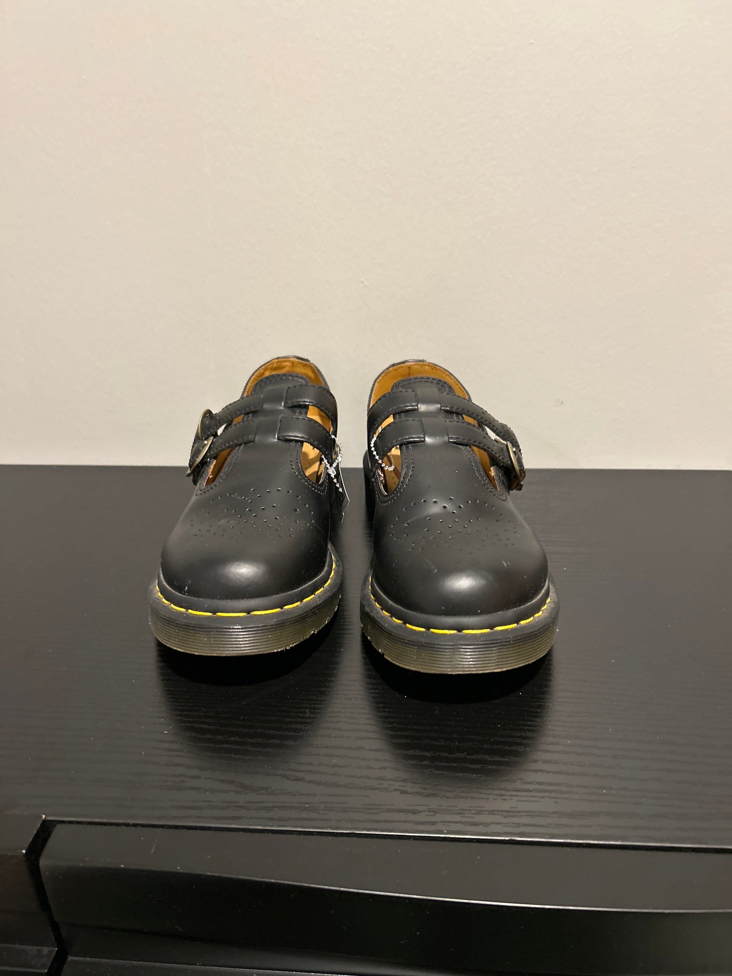 Shoes Flats By Dr Martens In Black, Size: 10