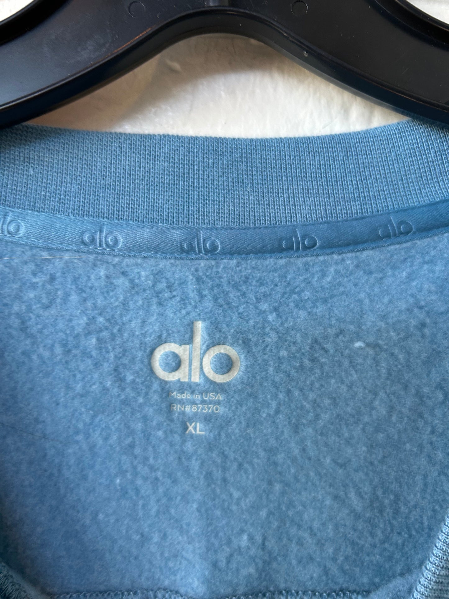 Athletic Sweatshirt Crewneck By Alo In Blue, Size: Xl