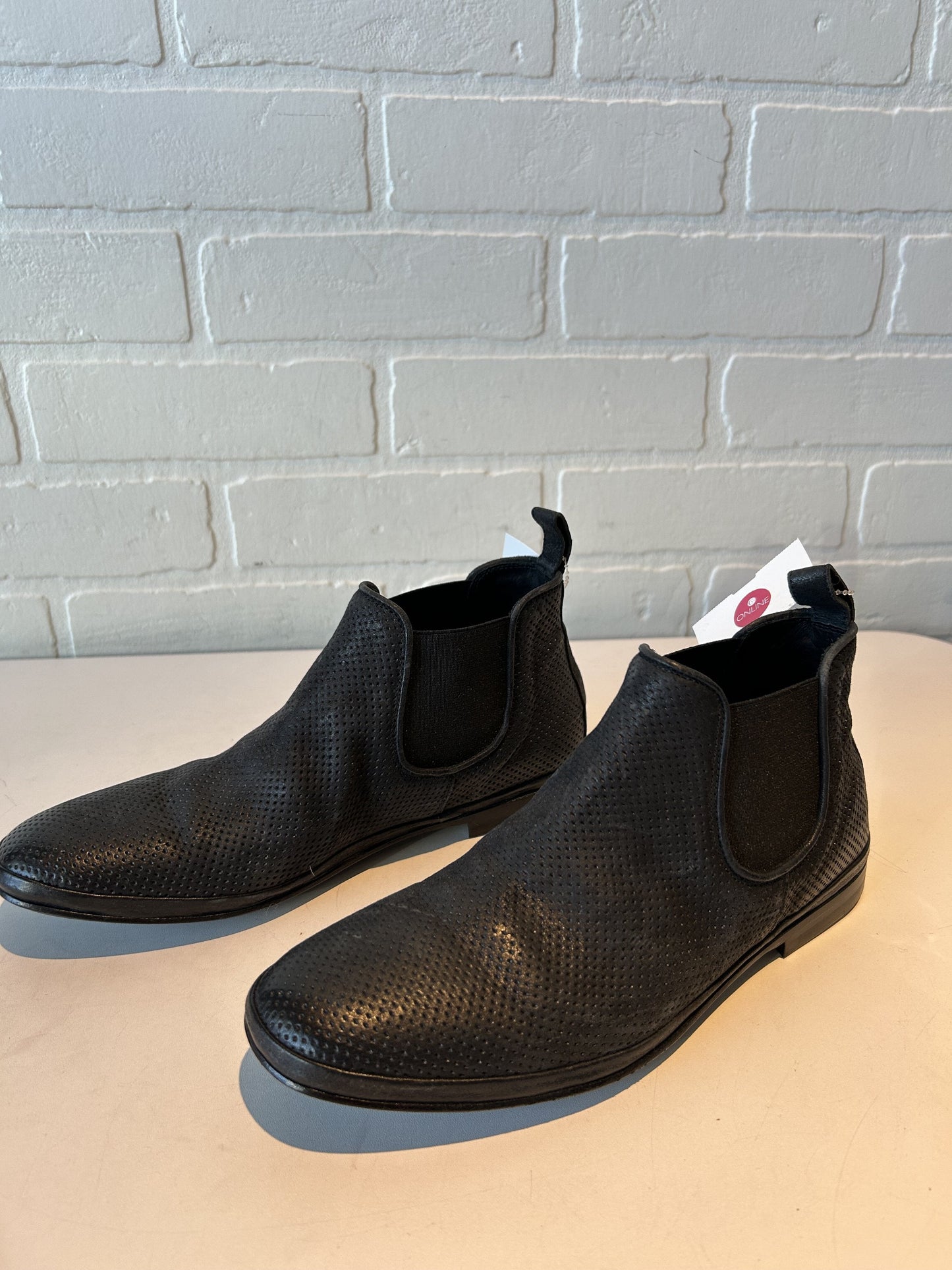 Boots Ankle Flats By VITTORIO VIRGILI  Size: 6