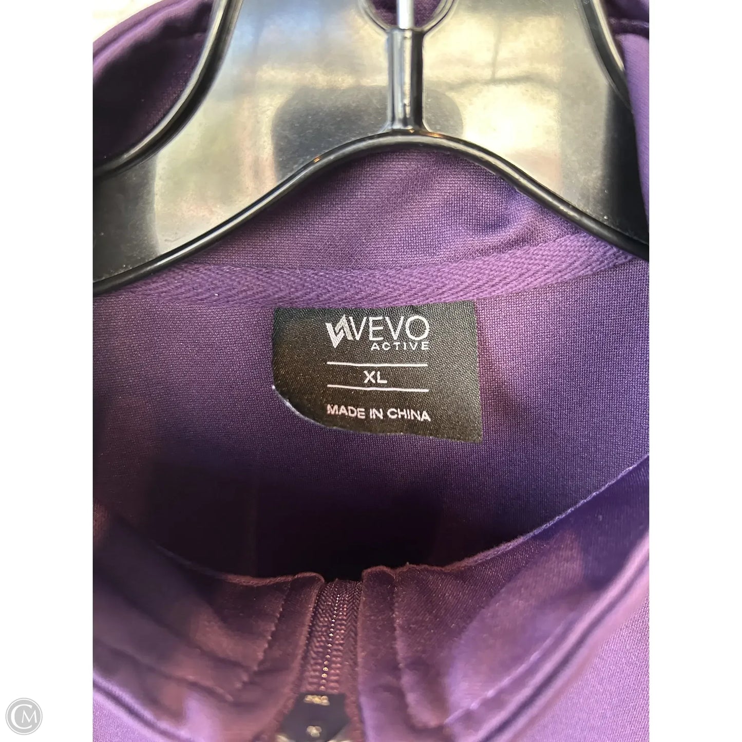 Athletic Top Long Sleeve Collar By VEVO ATHLETIC In Purple, Size: Xl
