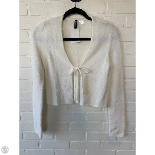 Sweater Cardigan By Divided In White, Size: S