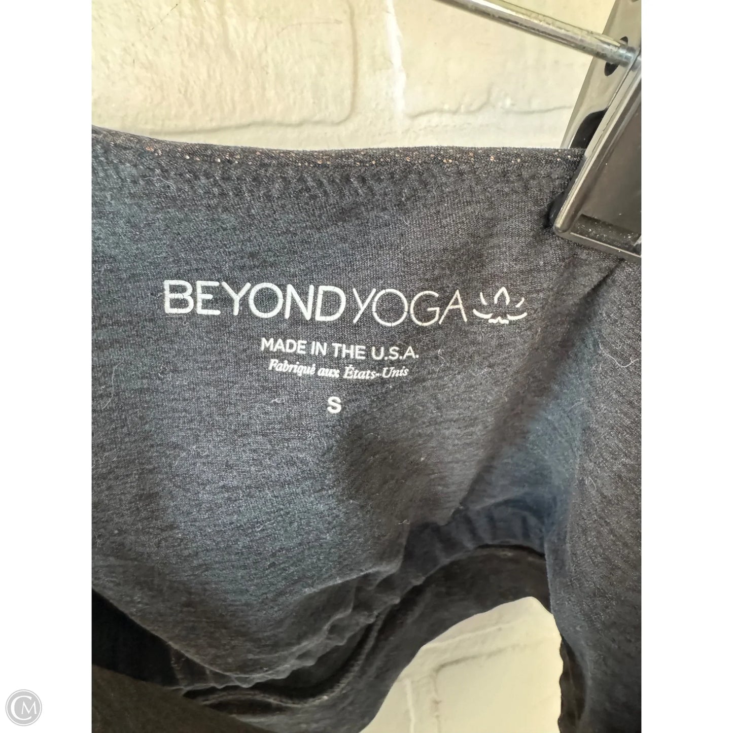 Athletic Bra By Beyond Yoga In Black & Gold, Size: S