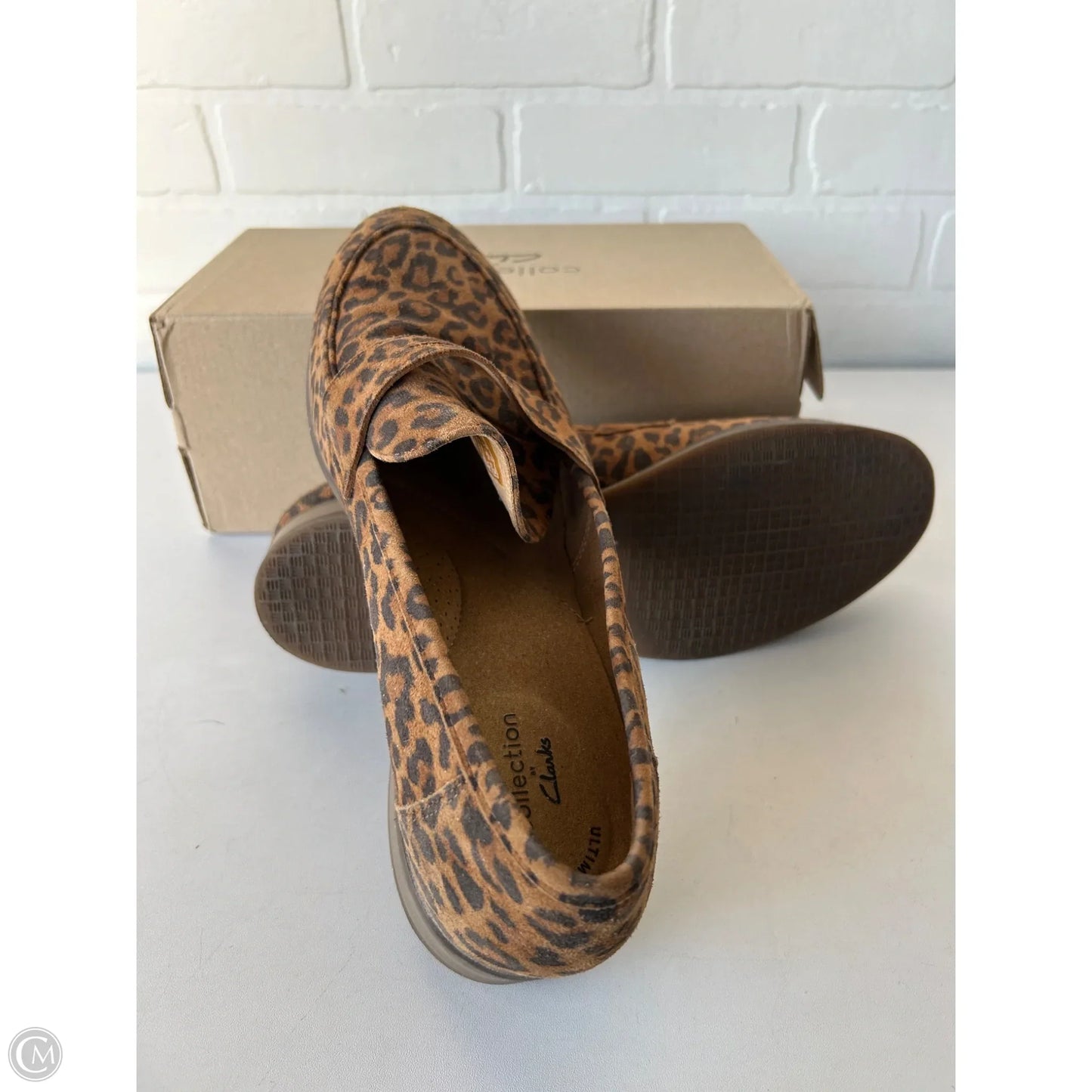 Shoes Flats By Clarks In Animal Print, Size: 11