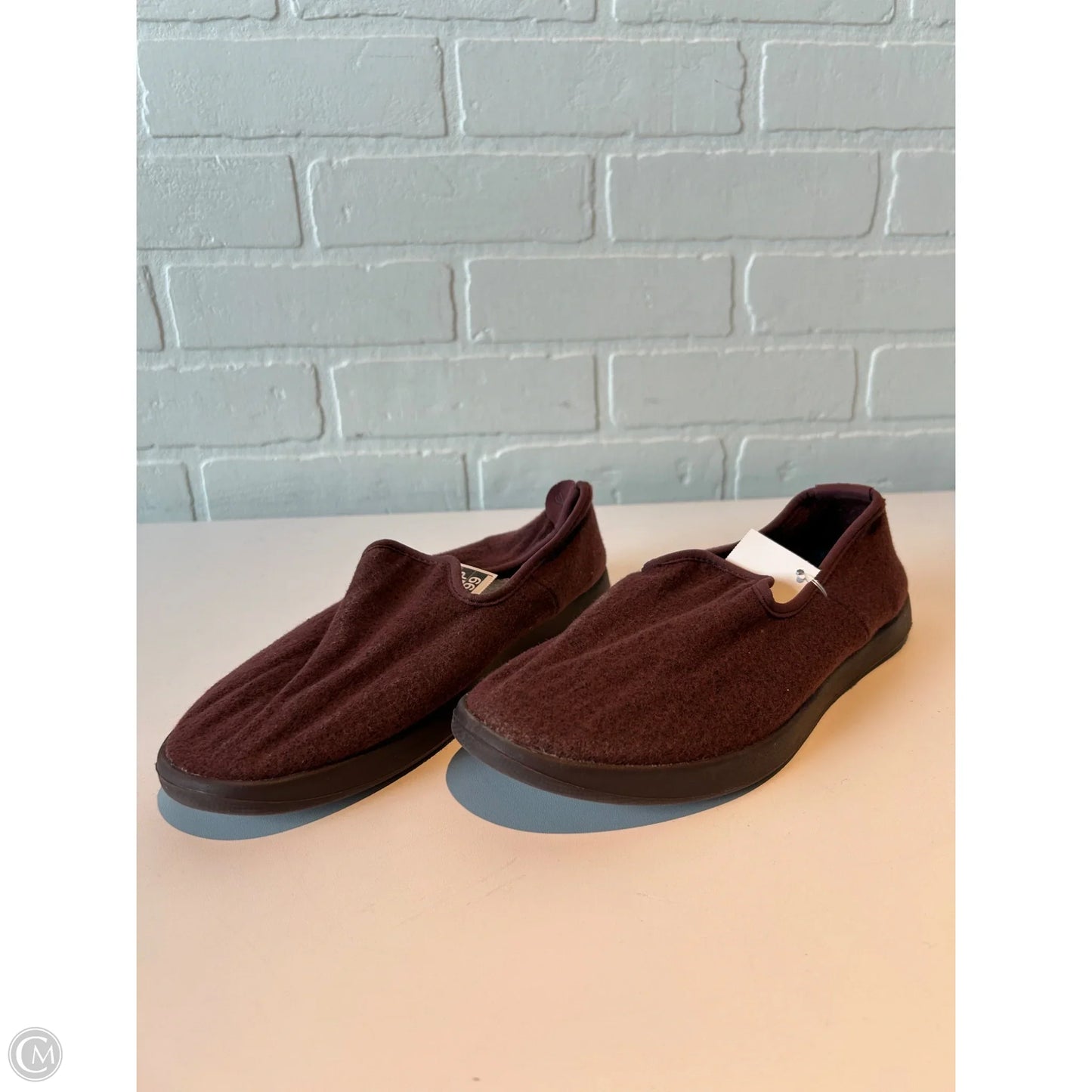 Shoes Sneakers By Allbirds In Red, Size: 7