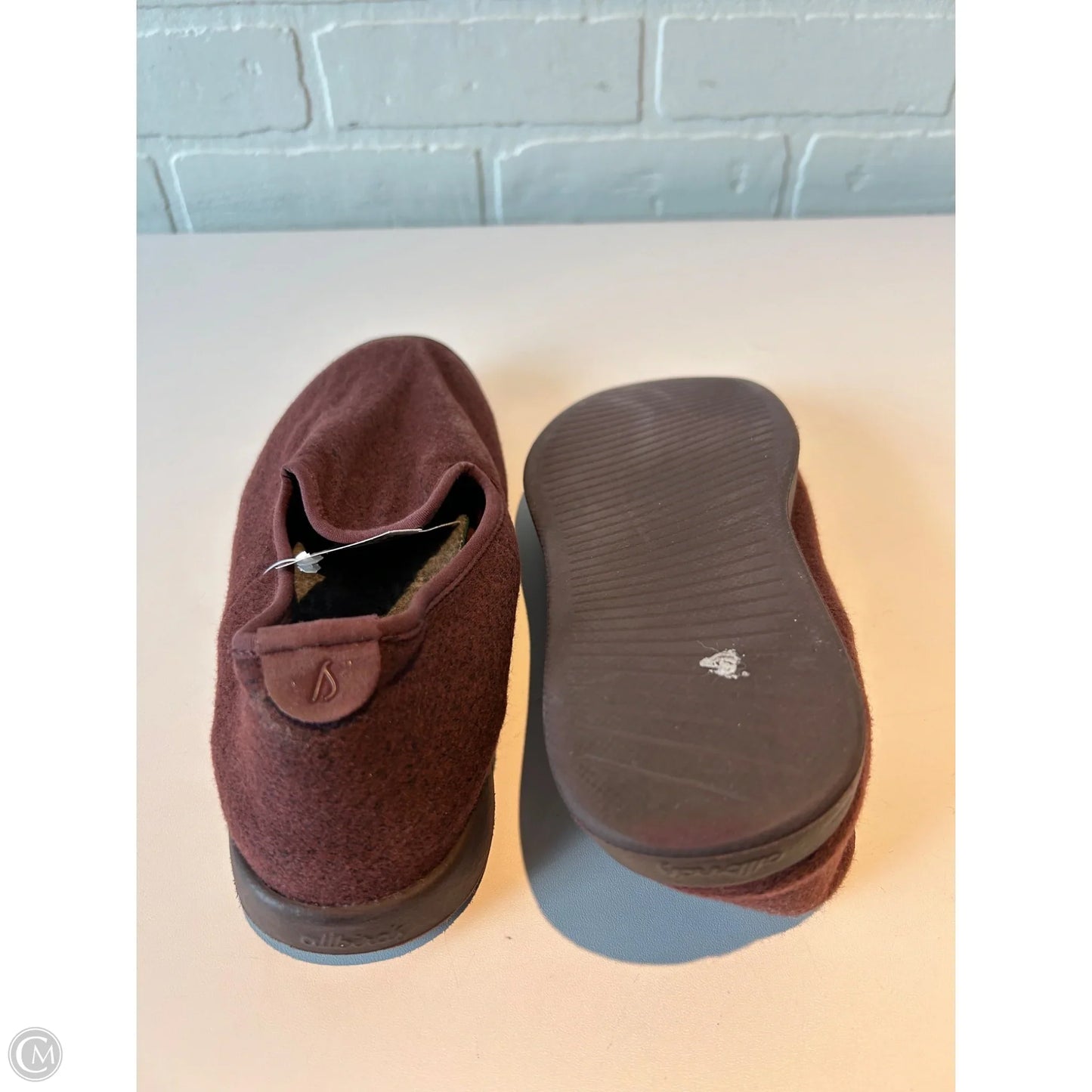 Shoes Sneakers By Allbirds In Red, Size: 7