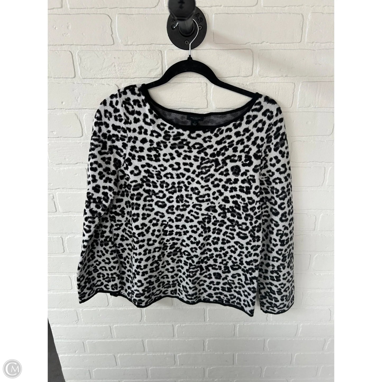 Sweater By Ann Taylor In Grey & White, Size: S