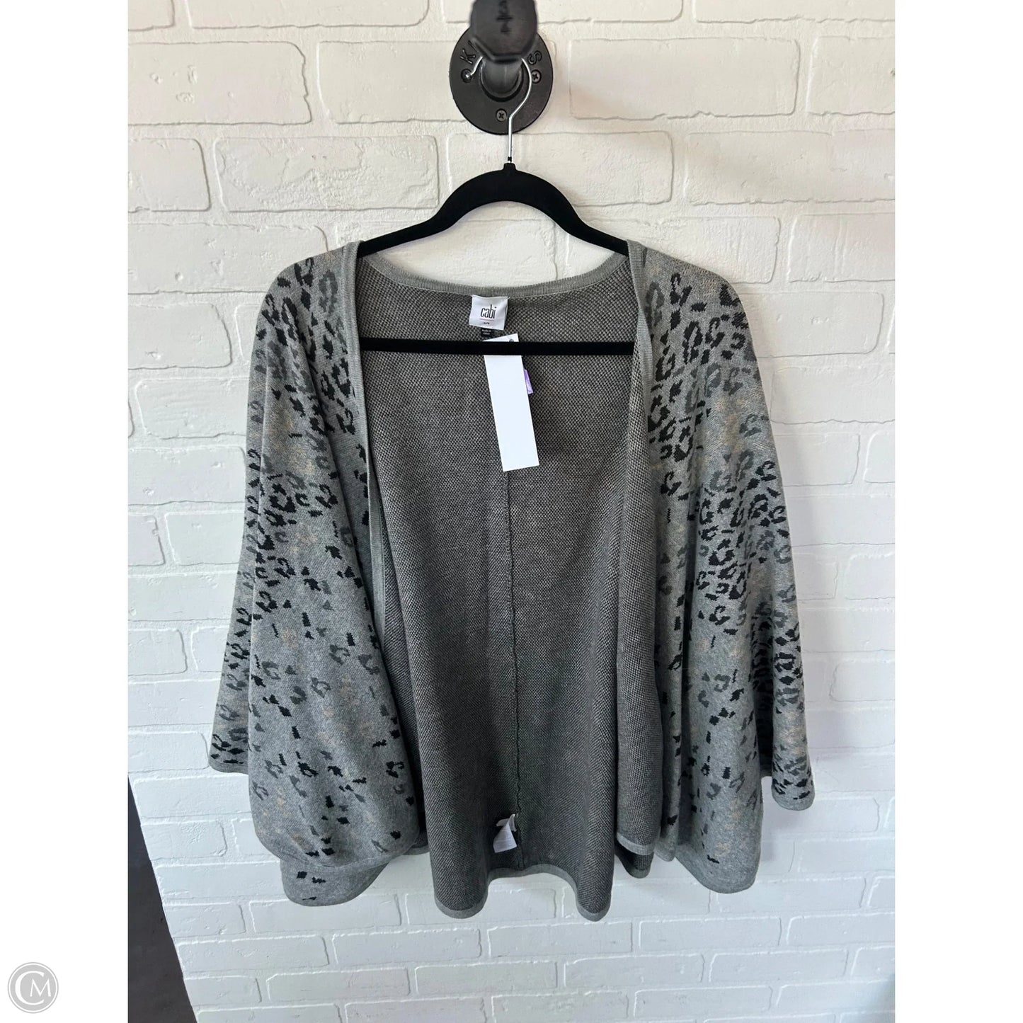 Shawl By Cabi In Grey, Size: Osfm