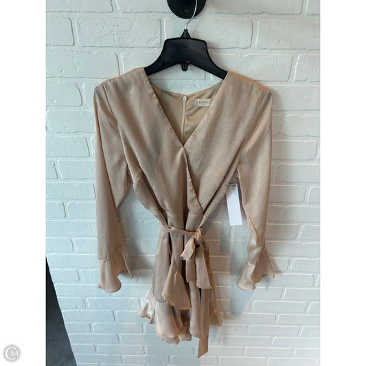 Dress Casual Short By Altard State In Gold, Size: S