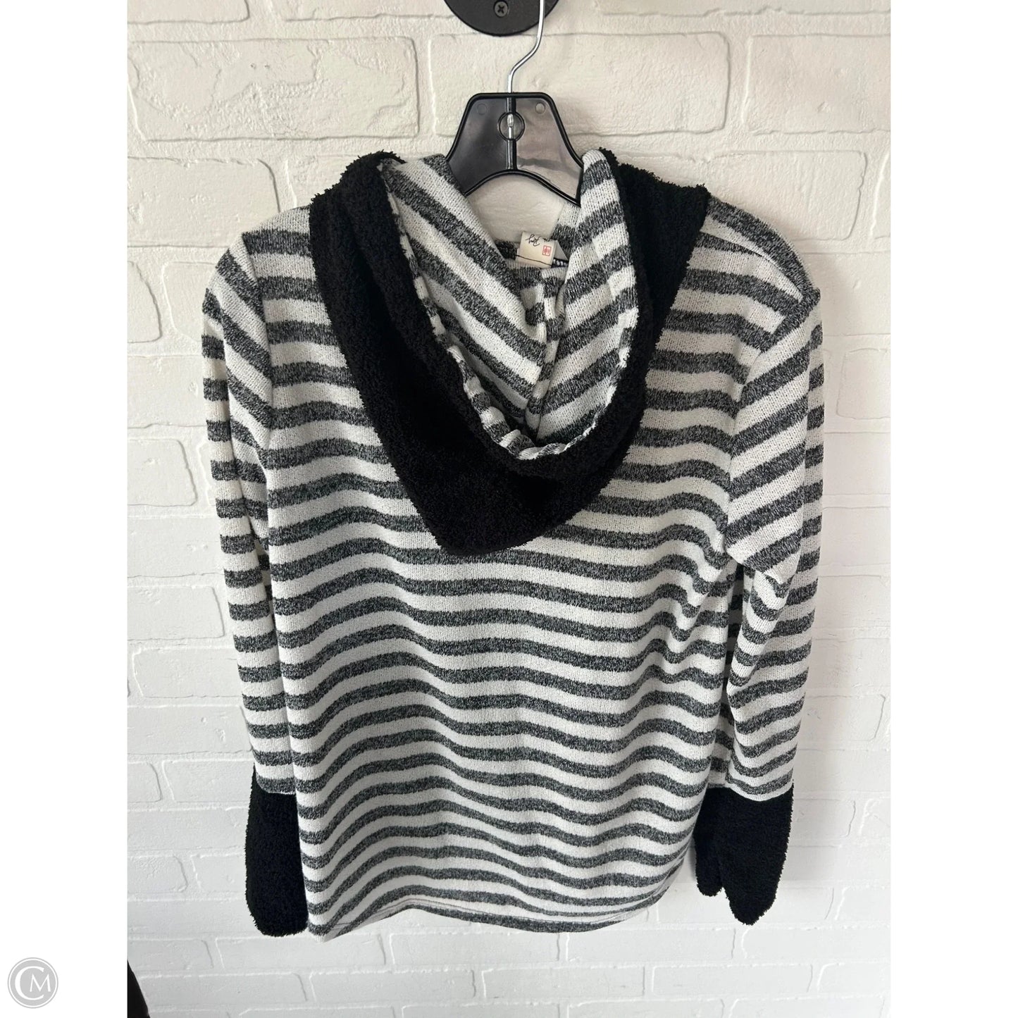 Top Long Sleeve By 7th Ray In Black & Cream, Size: L