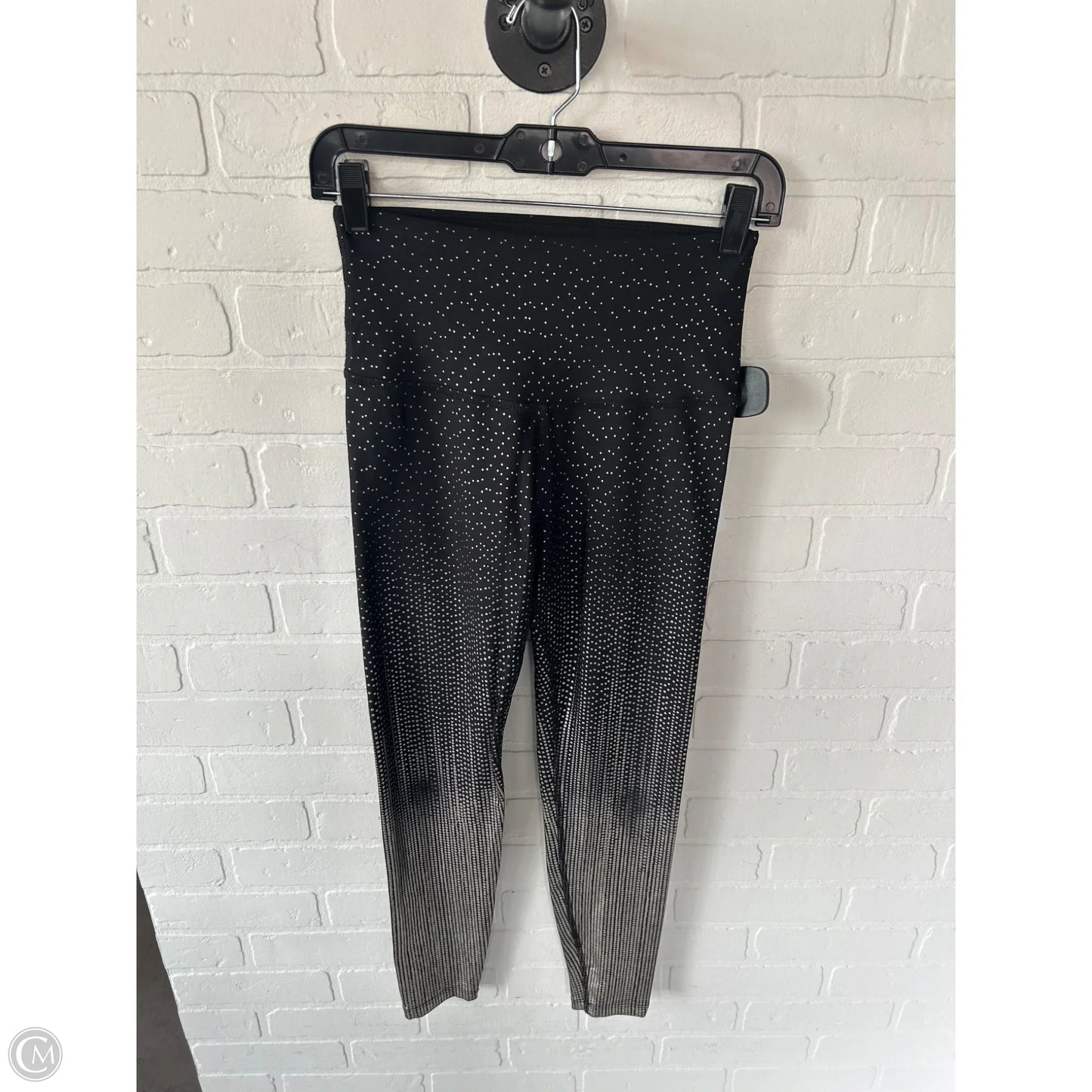 Athletic Leggings By Beyond Yoga In Black & Gold, Size: 8